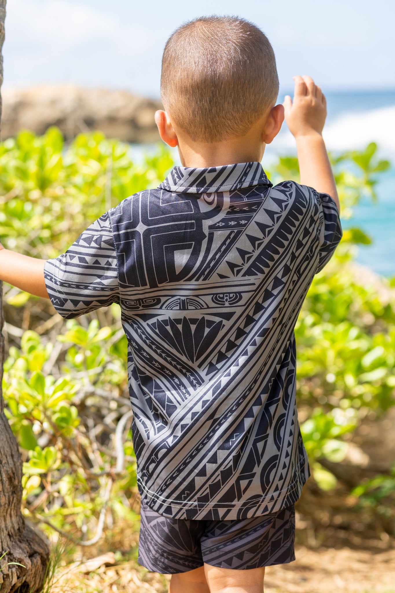 Keiki Pasifika Grey/Black Aloha Shirt